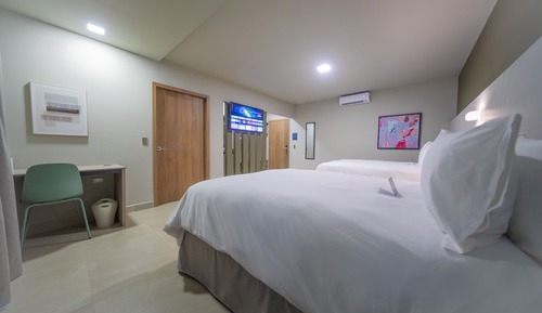 Signature Suite, Accessible, Ensuite (Suite Master 1.03)