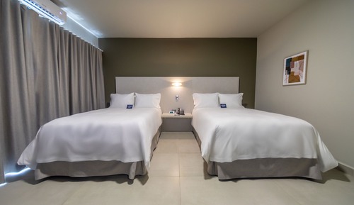 Deluxe Suite, Private Bathroom (Two Full Room 2.02)