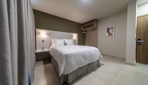 Premium Double Room, Private Bathroom, Garden View (One Queen Room 1.02)