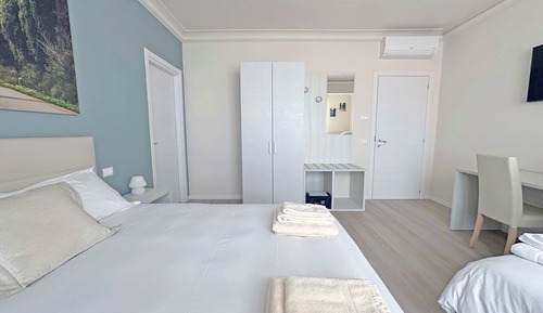 Deluxe Quadruple Room, Balcony