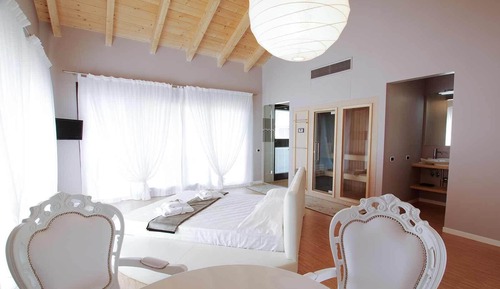 Superior Suite, 1 Bedroom, Garden View