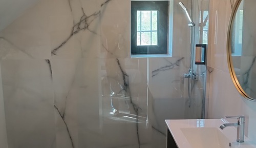 Comfort Room, Garden View