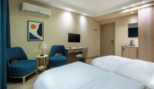 Standard Double or Twin Room, Shared Bathroom (in a Shared Apartment)