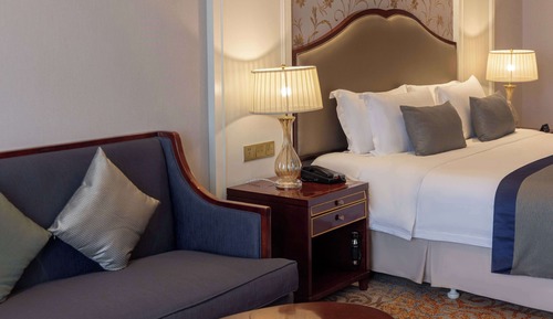 Deluxe Room, 1 King Bed, Non Smoking