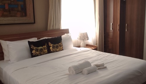 Executive Studio Suite, Garden View