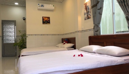 Family Room, Mountain View