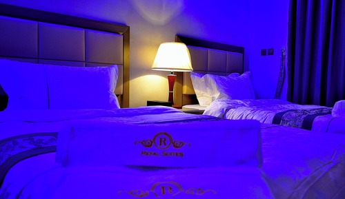 Basic Studio, 2 Twin Beds