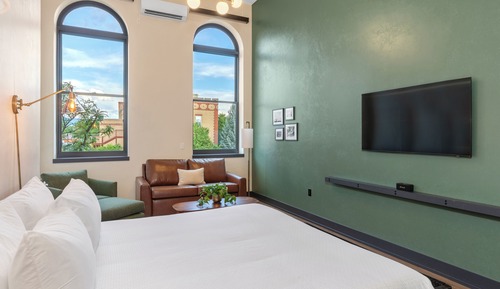 Deluxe Room, 1 King Bed with Sofa bed