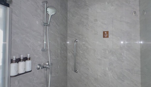 Standard Room, 1 King Bed, Accessible