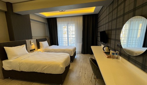 Standard Twin Room