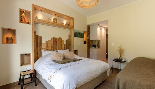 Luxury Triple Room, Ensuite, Mountain View (Douglas)