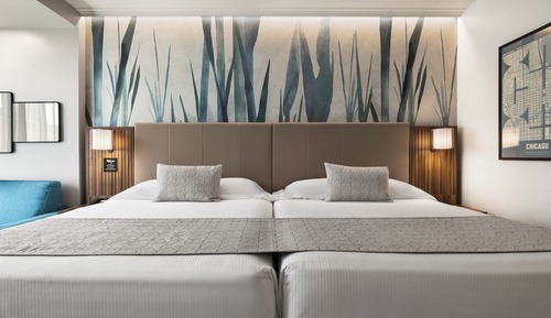 Family Room, Multiple Beds (Deluxe)