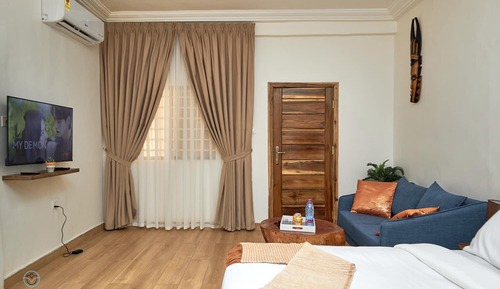 Deluxe Room, 1 Queen Bed