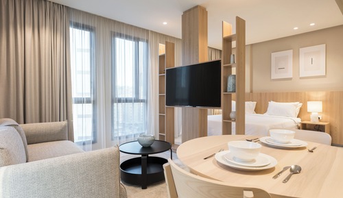 Deluxe Suite, 1 King Bed