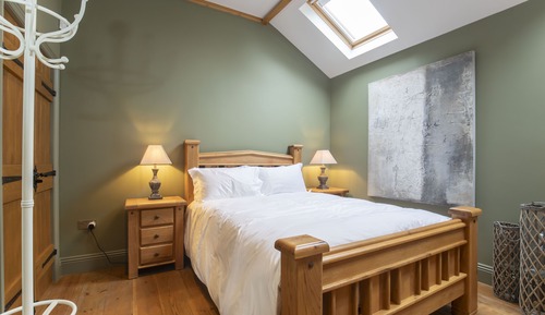 Superior Room, 1 Queen Bed, Refrigerator