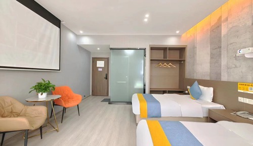 Standard Twin Room
