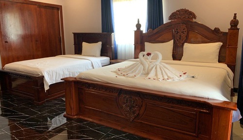 Deluxe Triple Room, Patio, Garden View