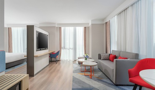 Suite, 1 King Bed