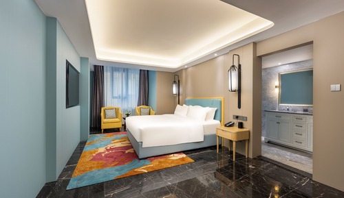 Standard Room, 1 King Bed