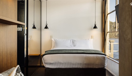 Standard Room, 1 Queen Bed