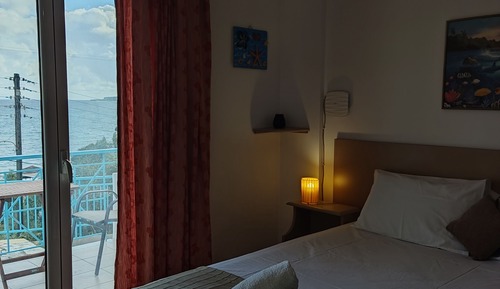 Grand Apartment, 2 Bedrooms, Sea View, Beachside