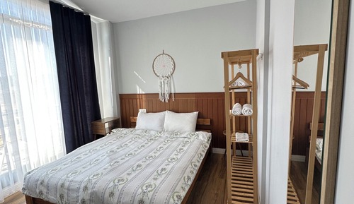 Deluxe Room, Balcony, Mountain View
