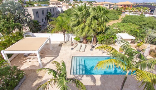 Deluxe Apartment (2)