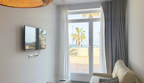Studio Suite, Sea View