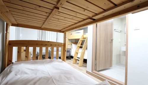 Quadruple Room (Private Bathroom)