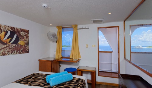 Bridge Deck Cabin