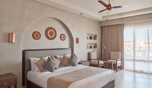 Superior Room, Partial Sea View