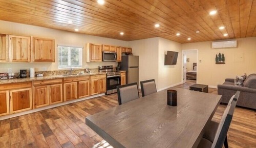 1 Bedroom Cottage - Sleeps 4