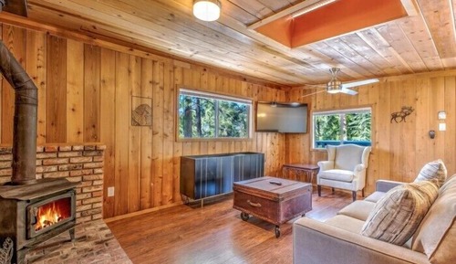 2 Bedroom Cottage - Poolside 2 Story