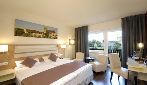 Double Room, Balcony, River View