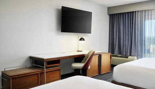 Room, 2 Queen Beds, Non Smoking (Mobility Accessible, Roll-In Shower)