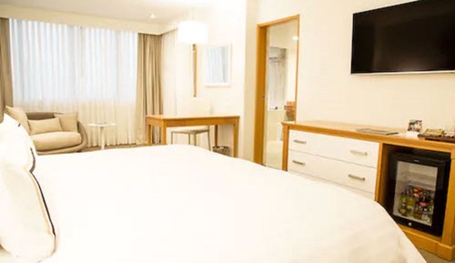 Junior Suite, 1 King Bed