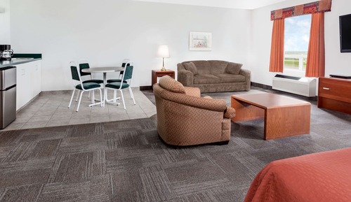 Suite, 1 King Bed, Non Smoking