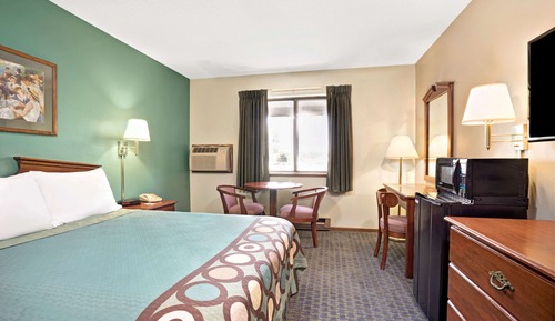 Standard Room, 1 Queen Bed