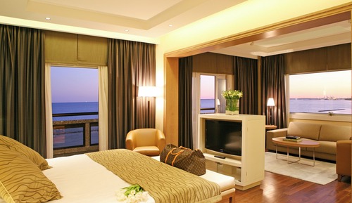 Suite, 1 King Bed, Sea View (Top Floor)