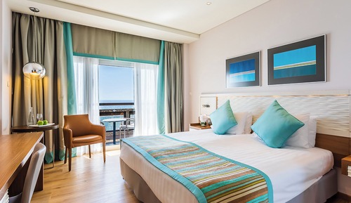 Premium Room, 1 King Bed, Balcony, Sea View