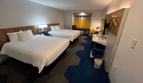 Deluxe Room, 2 Queen Beds, Non Smoking