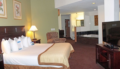 Executive Suite, 1 King Bed, Balcony
