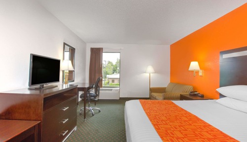 Studio Suite, 1 King Bed, Non Smoking