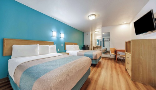 Deluxe Room, 2 Queen Beds, Accessible, Non Smoking