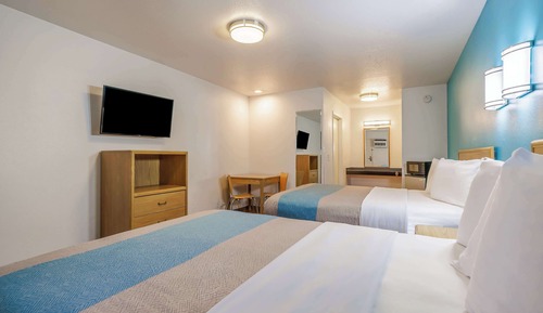 Deluxe Room, 2 Queen Beds, Non Smoking, Refrigerator & Microwave