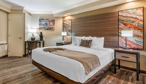 Suite, 1 King Bed, Non Smoking, Jetted Tub (with Sofabed)