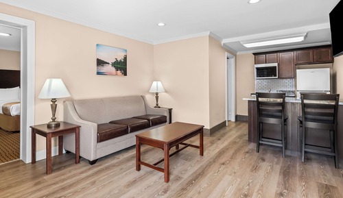 Suite, 1 King Bed, Non Smoking, Jetted Tub