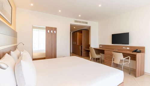 Superior Room, 1 King Bed