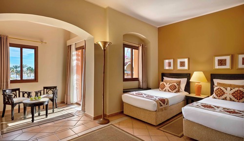 Deluxe Room, Sea View (Queen or Twin)