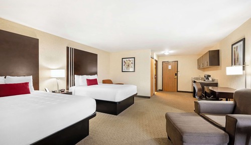 Executive Room, 2 Queen Beds, Non Smoking, Refrigerator & Microwave (with Sofabed)